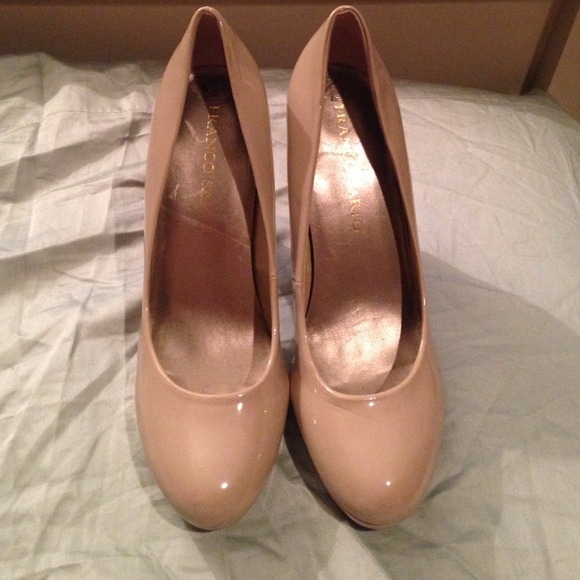Franco Sarto pumps