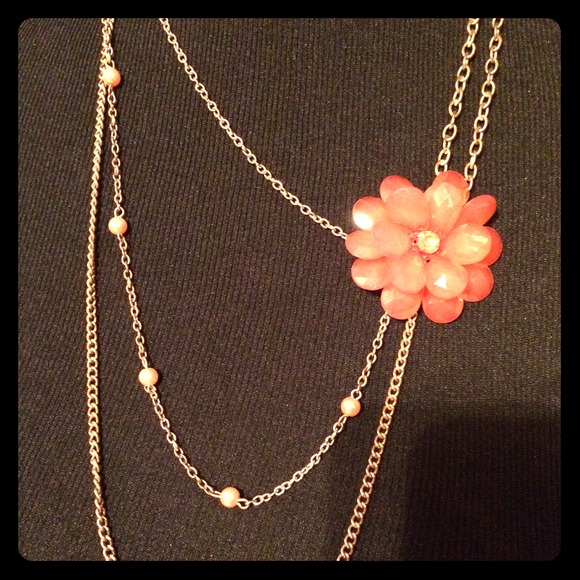 3-strand flower necklace🌺