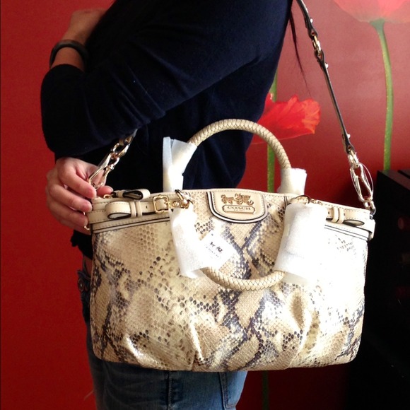 🚫SOLD🚫Coach Madison Embossed Python Sophia - Picture 3 of 4