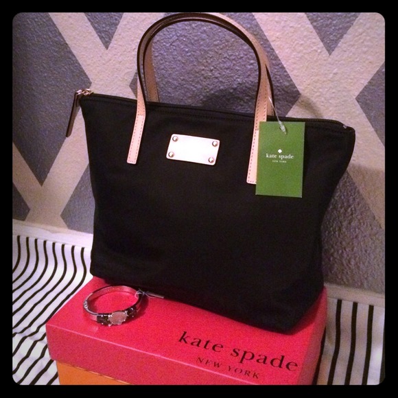 kate spade Handbags - 💯%Auth KATE SPADE Kennedy Park TinySophie Handbag