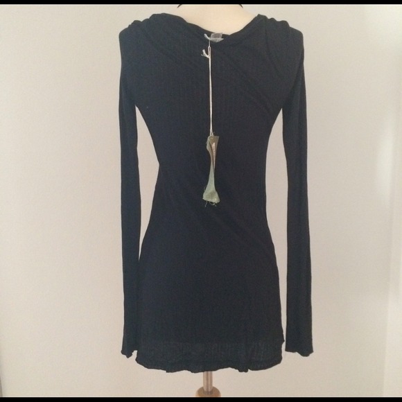 ❎SOLD❎🎉HP🎉High low black top - Picture 3 of 4