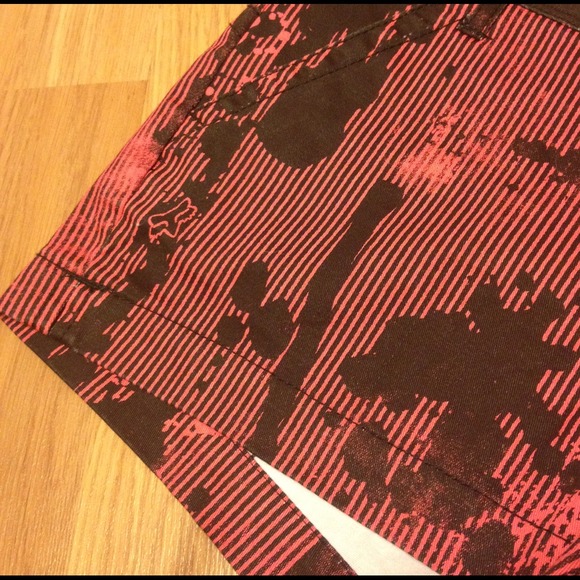 FOX Stripe Short in Bright Rose. - Picture 3 of 3