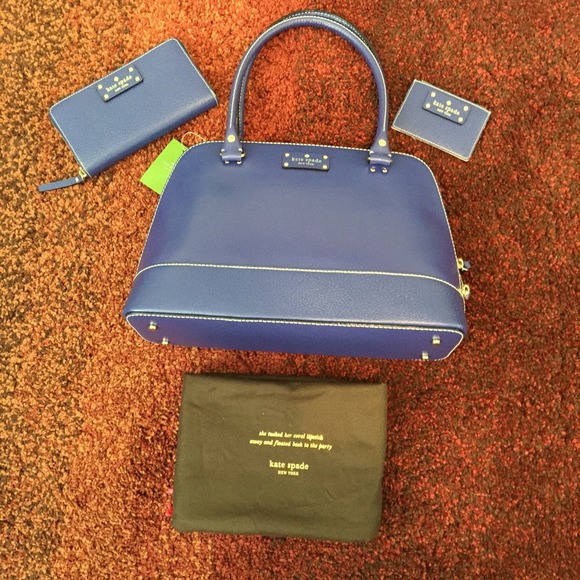 NWT Kate Spade Wellesley Card Hold