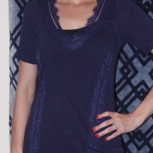 Very cute like new blue 1/4 sleeve top