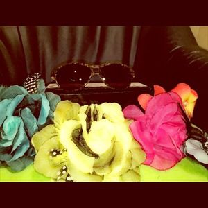 Authentic Burberry sunglasses !!!! Reserved