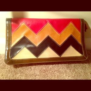 Zig Zag Clutch