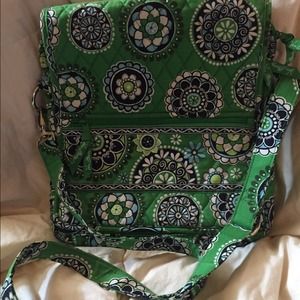 Vera Bradley - Cupcakes Green Pattern