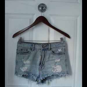BDG Lightwash Denim Cheeky Dree Short 26
