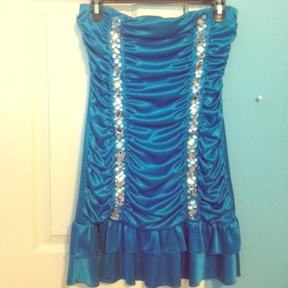 Blue strapless dress
