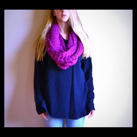 Navy blue sweater! - Picture 1 of 1
