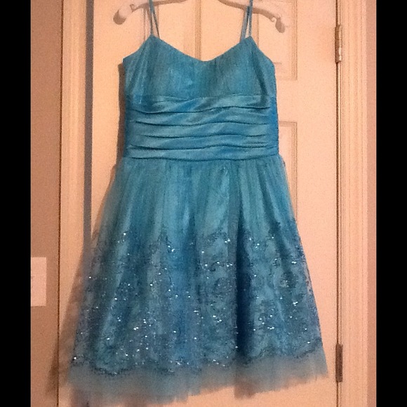 Girls Dress - Picture 1 of 2