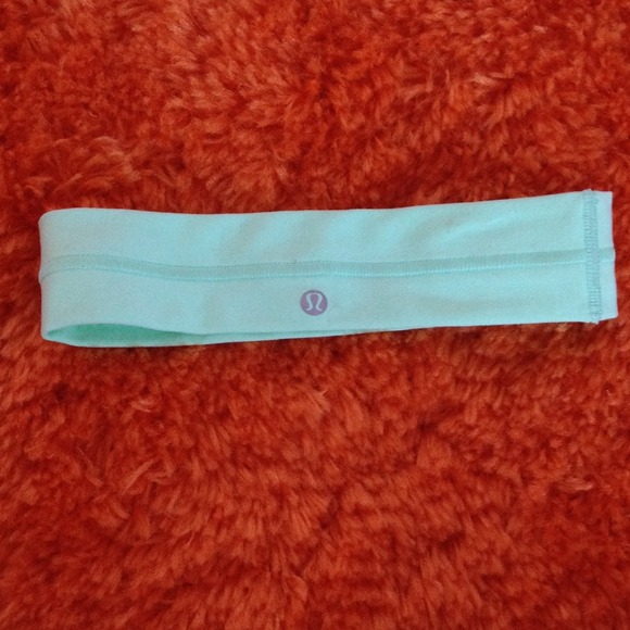 Lu lu mint green headband!