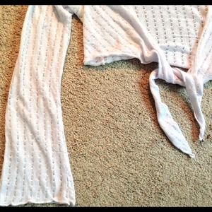 White cropped tie shrug