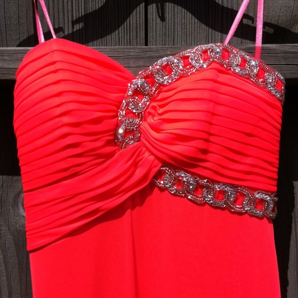 Prom Dress - Picture 2 of 4