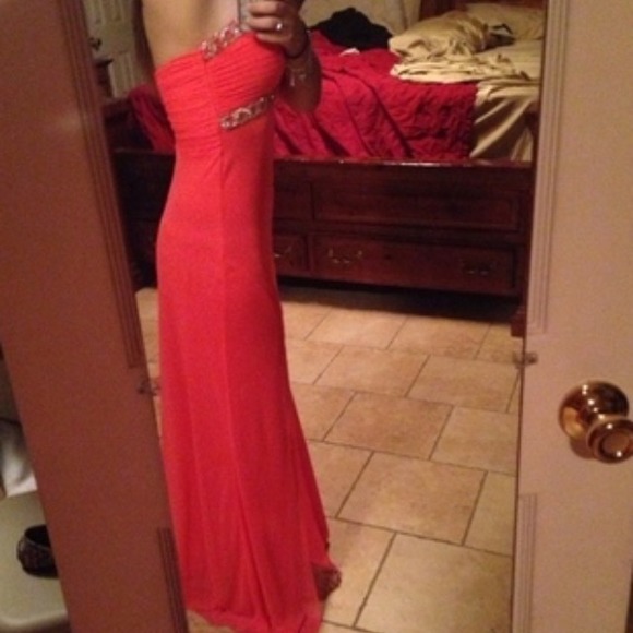 Prom Dress - Picture 3 of 4