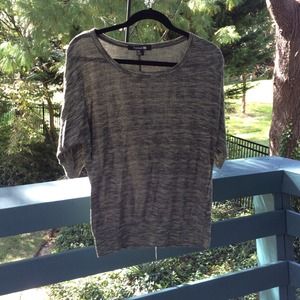 🚫Sold in bundle🚫Dark green Forever 21 sweater