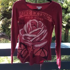Red long sleeve rose waffle shirt
