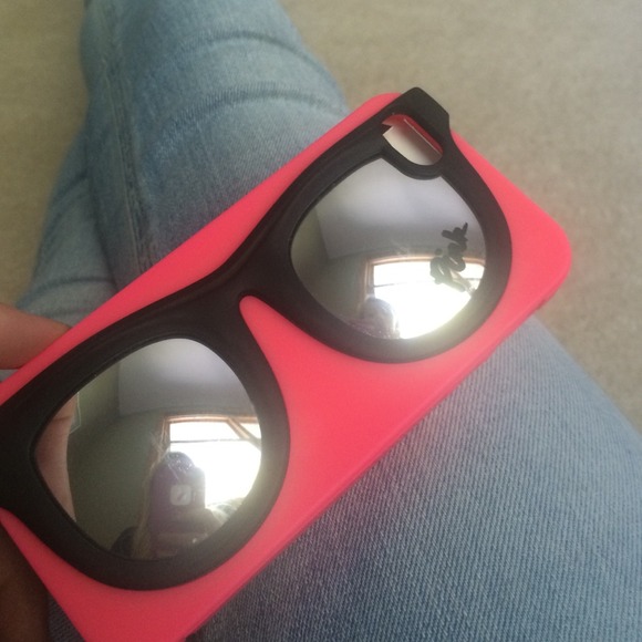 🎉Iphone 5/5s case🎉