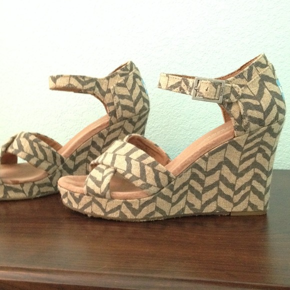 Toms Zebra Strappy Wedges