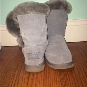 Bailey button uggs