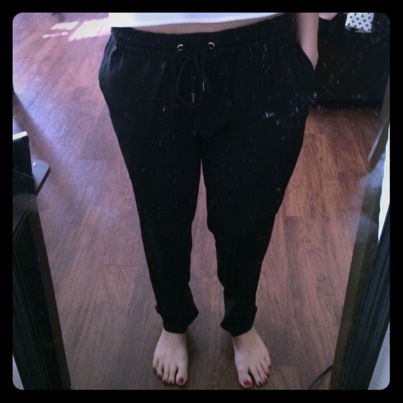 Small Loose Express Pants!