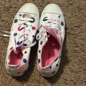 Polka dot converse all stars
