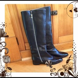 Stunning black zippered riding boots!