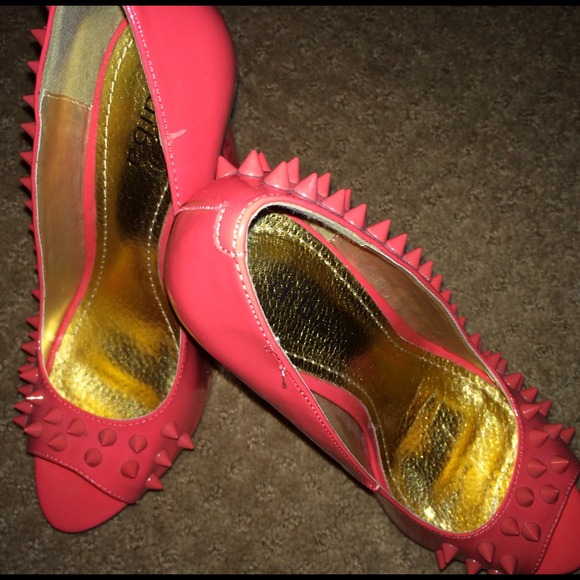 Coral spike pump