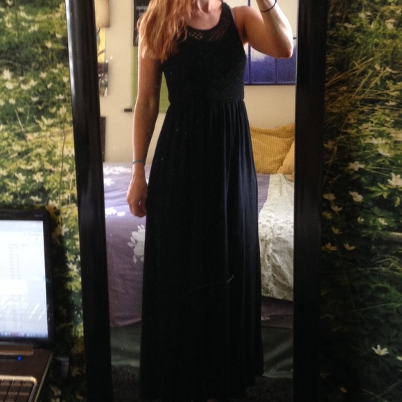 Embroidered maxi dress