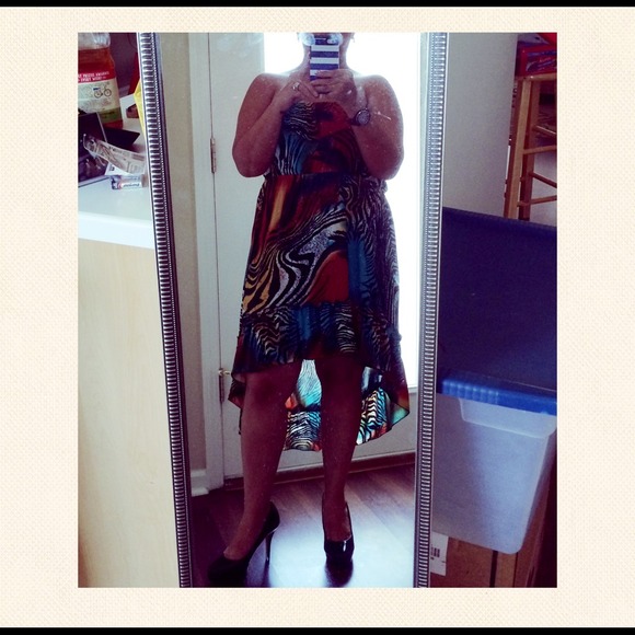 🚫 SOLD IN BUNDLE 🚫Gorgeous strapless dress - Picture 3 of 4