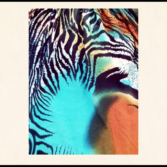 🚫 SOLD IN BUNDLE 🚫Gorgeous strapless dress - Picture 4 of 4