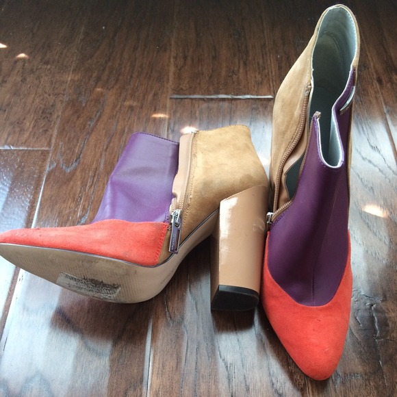 Calvin Klein 'Aubrey' booties! (Sz 7) - Picture 4 of 4