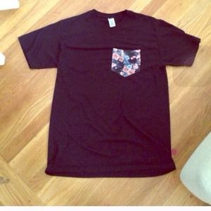 Brandy Melville boyfriend tee.