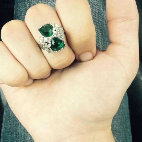 Vintage emerald ring