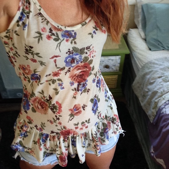 Madigan floral top with Lace back