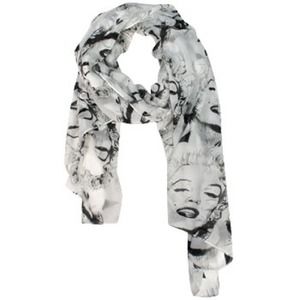 🚫 Sold on Vinted Marilyn Monroe Scarf