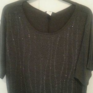 Cute charcoal colored shirt with beading
