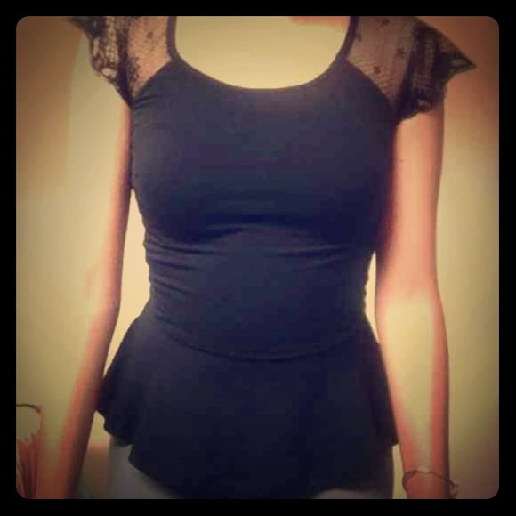 🔴🔴SOLD🔴🔴 Black peplum shirt