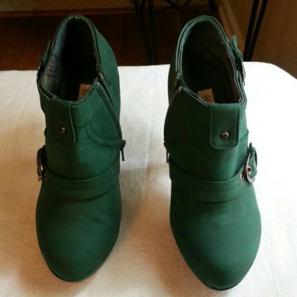 ❌SOLD❌Green Booties