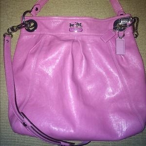 Coach cross body hobo bag in pink!