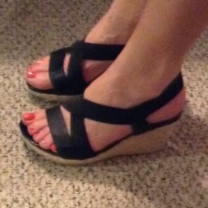 Kenneth Cole Wedge Sandal