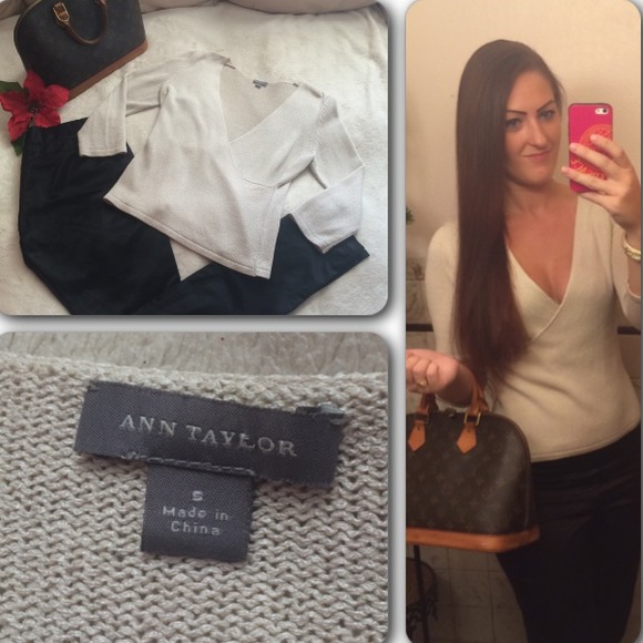 BUNDLE💕ANN TAYLOR sweater top+ 2 shorts+FREE bra