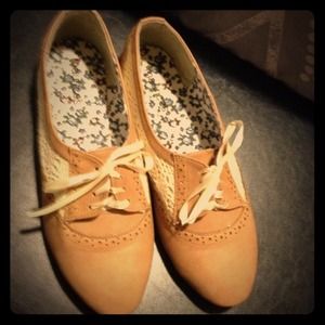 Camel and crochet oxfords