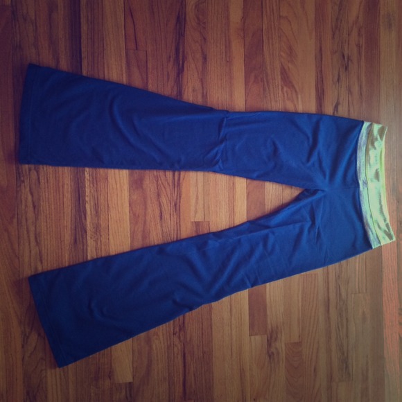 Lululemon Blue Tall yoga pants.