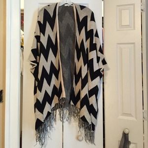 Black & White Chevron Cardigan NEVER WORN.