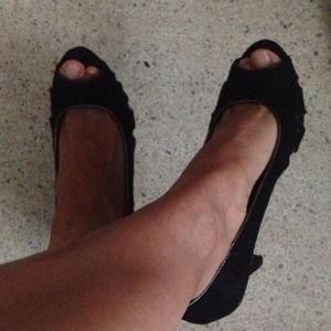 EUC Suede black heels. Sz. 8