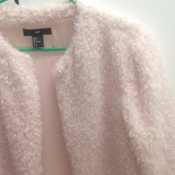 H&M Jackets & Coats - Powder pink fluffy cardigan H&M Jackets & Coats - Powder pink fluffy cardigan