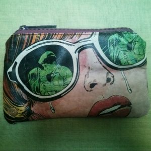 Comic love struck pouch