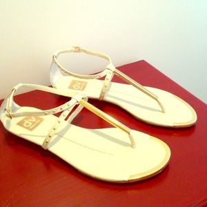 ✨SALE✨Dolce Vita Bone Leather Sandal