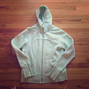 ⭐️REDUCED⭐️Lululemon scuba fleece top.